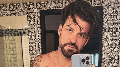 popularmmos shirtless|Johnny Bananas (@johnnybananas) • Instagram photos and videos.